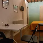 La Dei Conti, Piccolo E Confortevole Loft