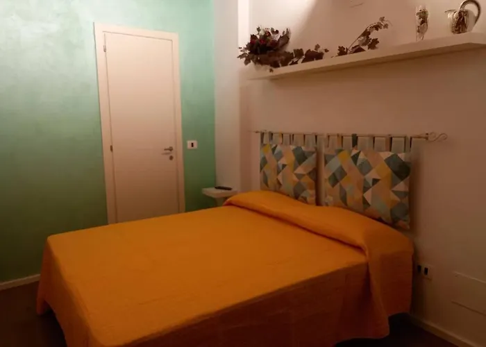 La Dei Conti, Piccolo E Confortevole Loft シエーナ