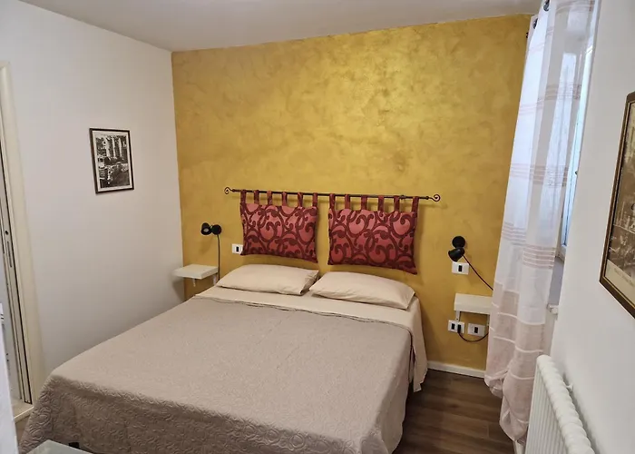 La Dei Conti, Piccolo E Confortevole Loft * シエーナ